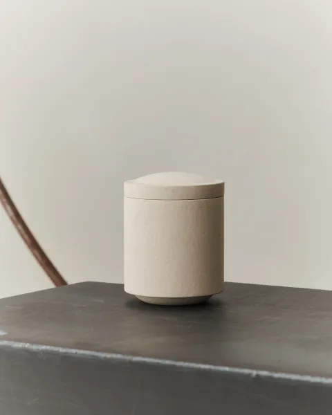 Hovedbilde GALLERY OBJECT JAR 03 - Limestone - Louise Roe